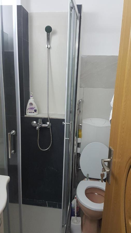 Lucky Apartment Πιτέστι Εξωτερικό φωτογραφία